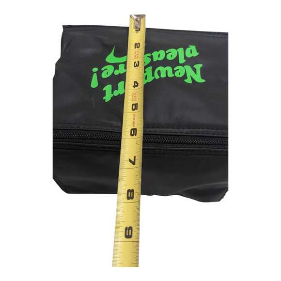 Newport Pleasure Insulated Cooler Bag 8x6x6” Black 6 Can Lunchbox Tote‎ w Strap - Picture 5 of 7